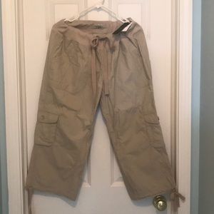 XL Calvin Klein Cargo Capris